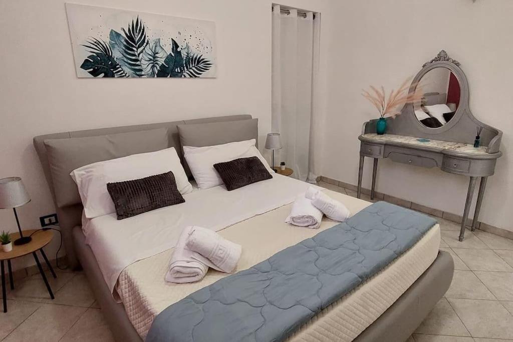 Holiday home - Viola House By La Casa Di Viola - *